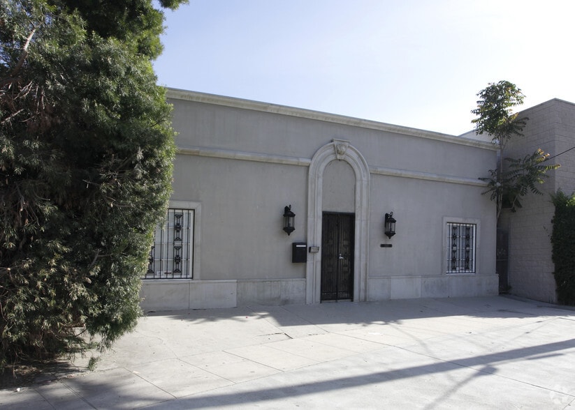 11465 Chandler Blvd, North Hollywood, CA for lease - Building Photo - Image 1 of 3