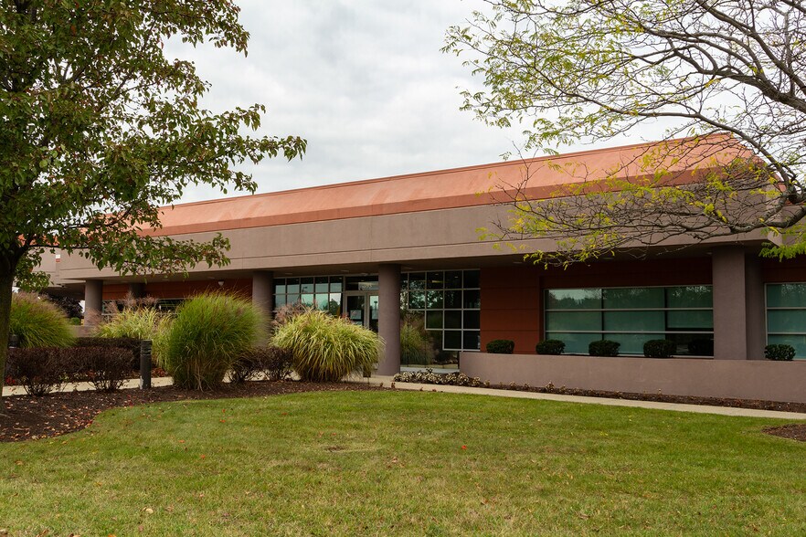 395 Youngs, Williamsville, NY à vendre - Photo principale - Image 1 de 1