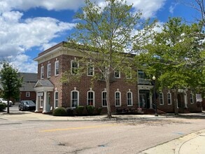 11800 Chester Village Dr, Chester, VA for lease Building Photo- Image 2 of 7
