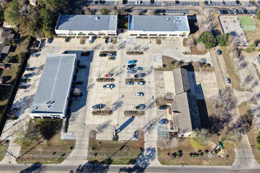 710 Brownswitch Rd, Slidell, LA for lease - Building Photo - Image 2 of 12