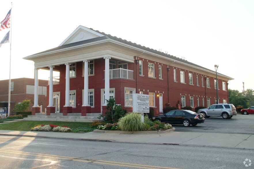 177 N Main St, Plymouth, MI à louer - Photo du bâtiment - Image 2 de 14