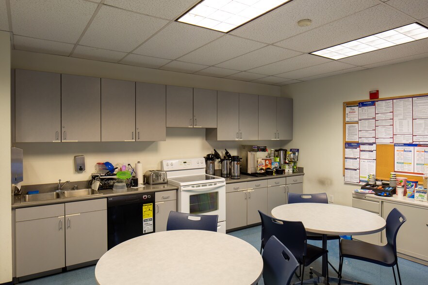 6252 Telegraph Rd, Commerce, CA à louer - Photo intérieure - Image 2 de 10