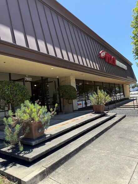 7922 Dublin Blvd, Dublin, CA à vendre - Photo du bâtiment - Image 3 de 11