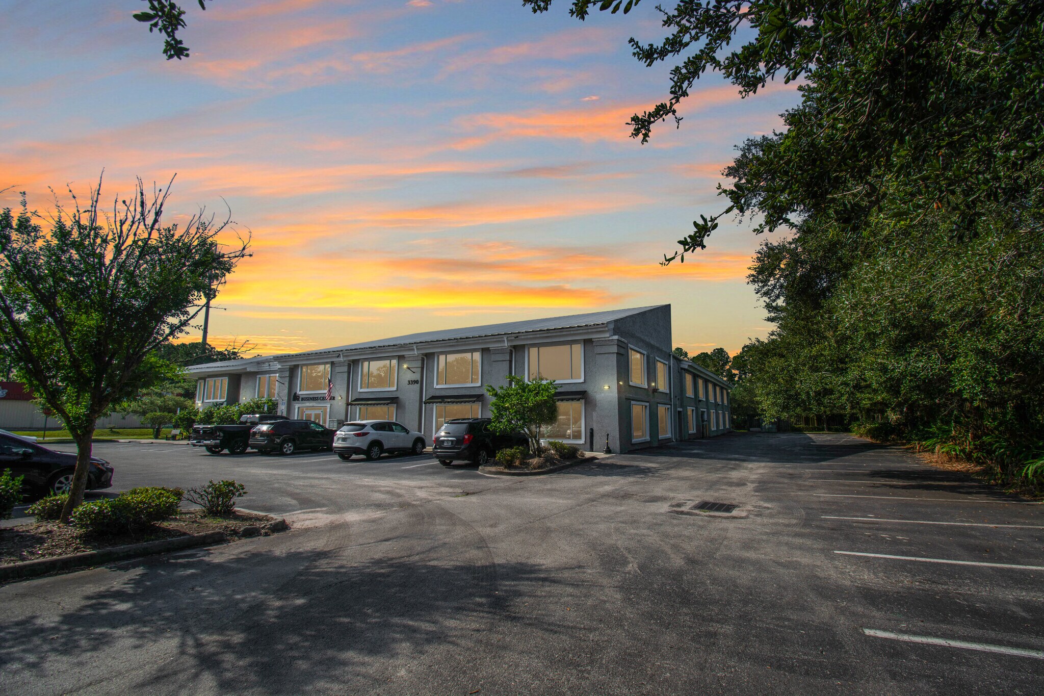 3390 Kori Rd, Jacksonville, FL à vendre Photo du bâtiment- Image 1 de 59
