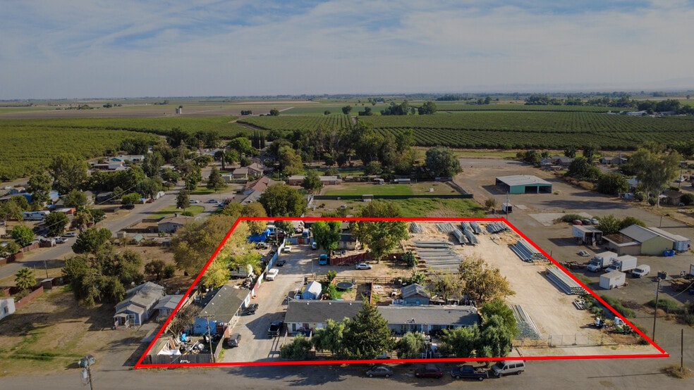 7595 Azusa Ave, Dos Palos, CA à vendre - Aérien - Image 1 de 1