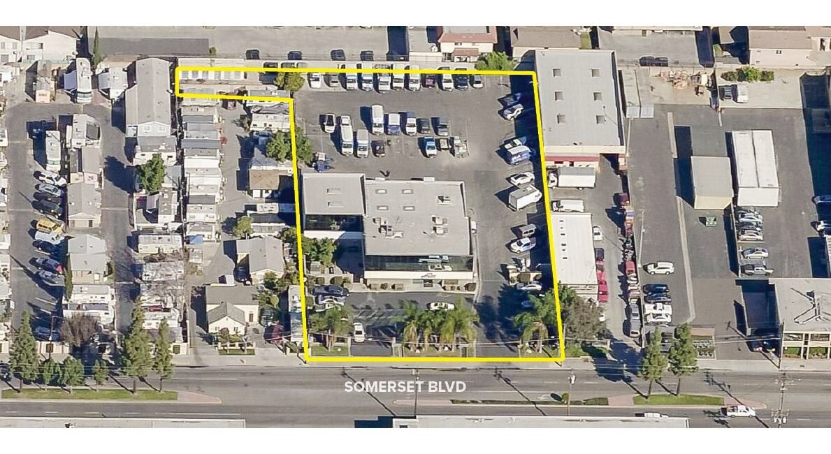 7237 Somerset Blvd, Paramount, CA à louer Photo principale- Image 1 de 2
