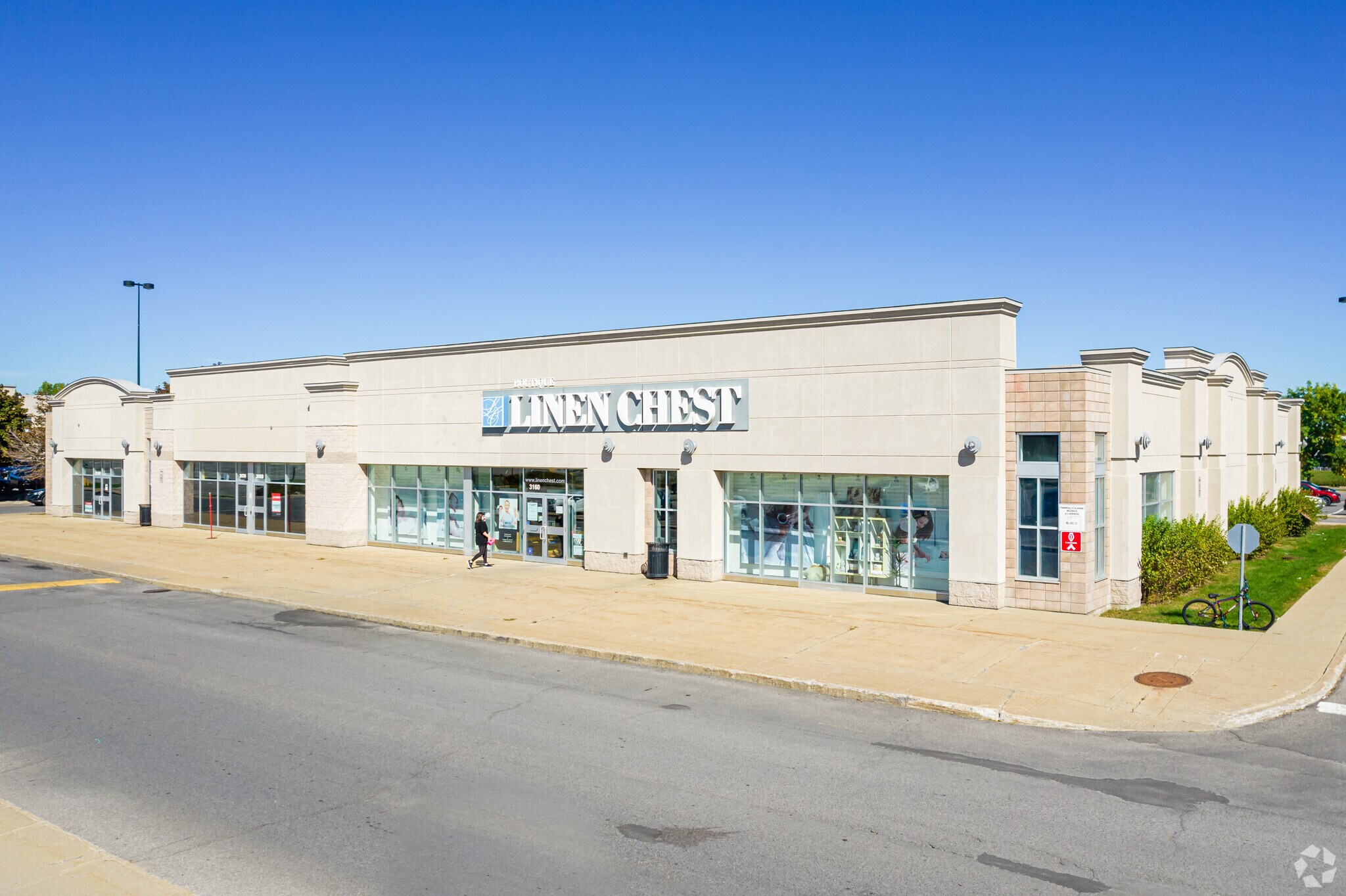 3220 St Jean-Yves, Kirkland, QC for sale Building Photo- Image 1 of 1