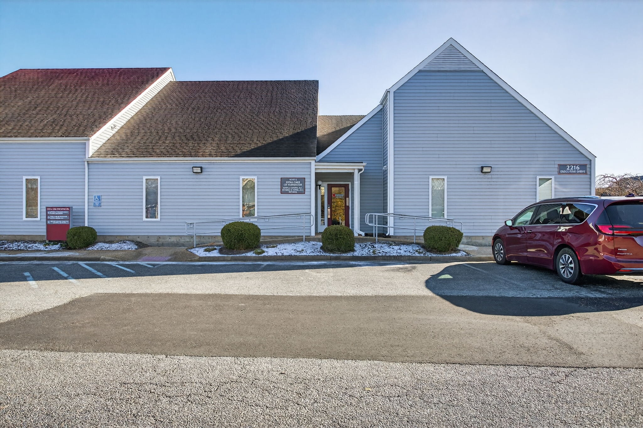 2216 Executive Dr, Hampton, VA à vendre Photo principale- Image 1 de 20