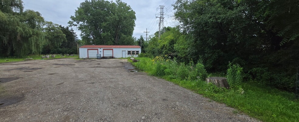 35543 US-45, Lake Villa, IL for lease - Building Photo - Image 2 of 11