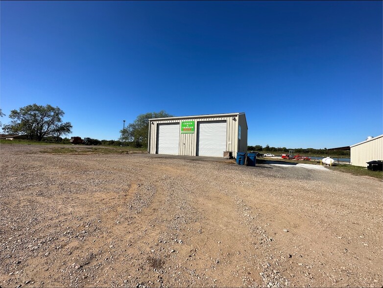 215 Interstate Hwy W, Cumby, TX for sale - Building Photo - Image 1 of 1