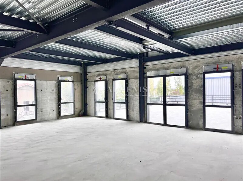 Office in Limas for lease Interior Photo- Image 1 of 8