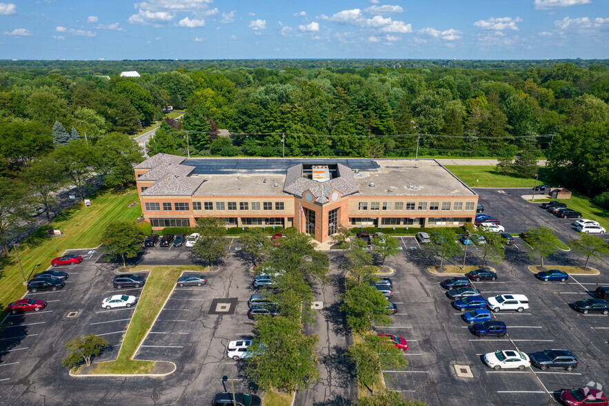 3535 Fishinger Blvd, Hilliard, OH for lease - Building Photo - Image 1 of 8