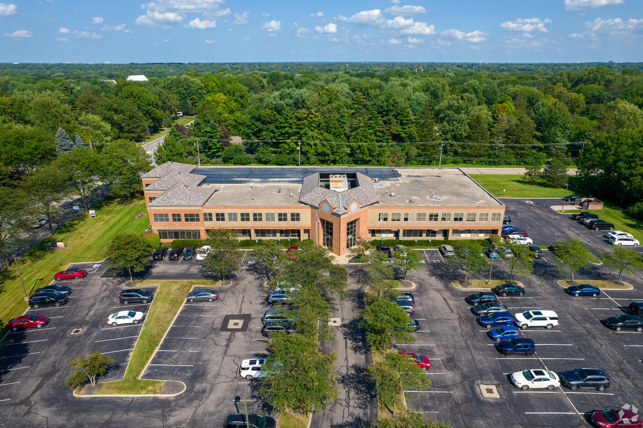 3535 Fishinger Blvd, Hilliard, OH for lease Building Photo- Image 1 of 9