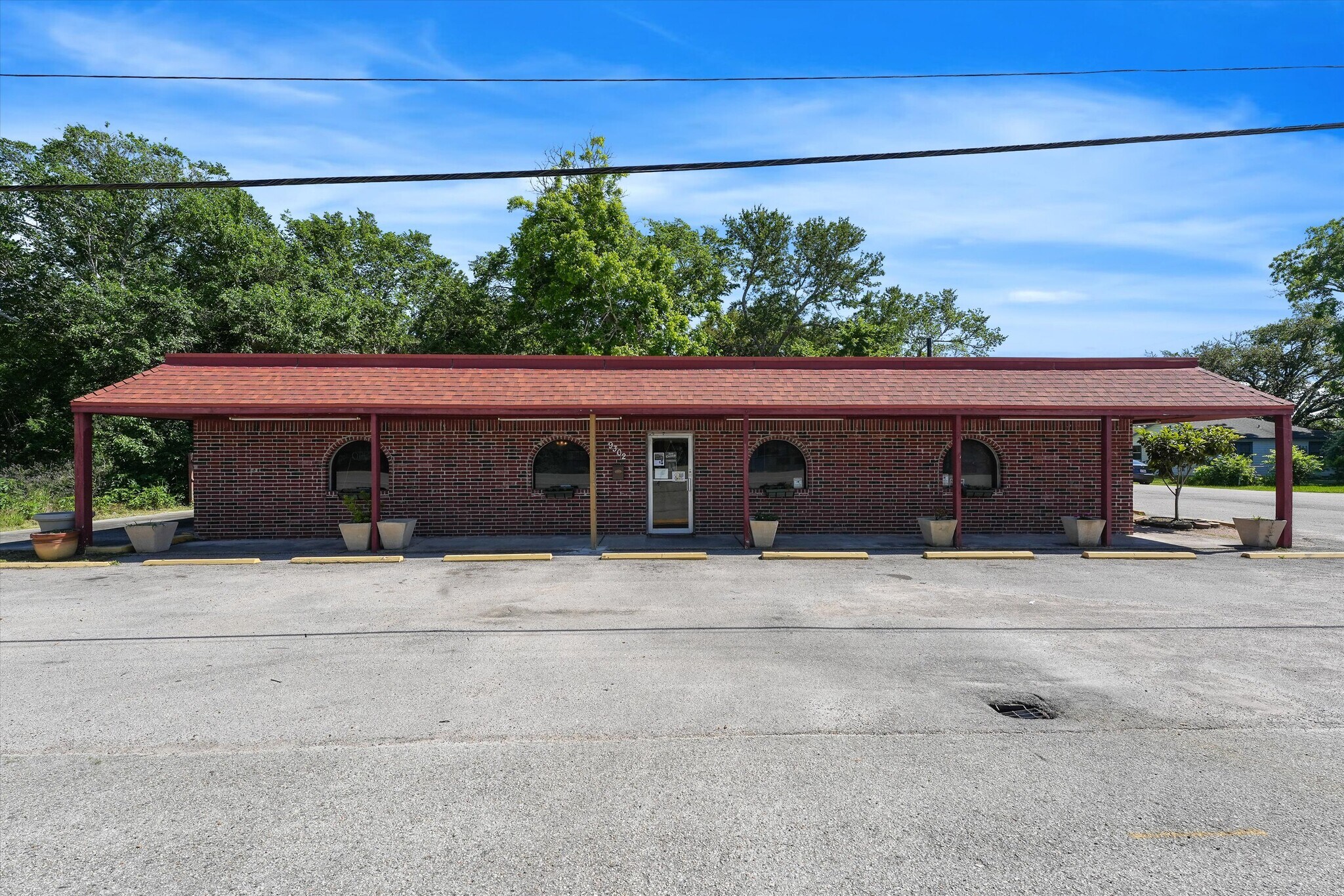 9302 Highway 6, Hitchcock, TX à louer Photo principale- Image 1 de 34