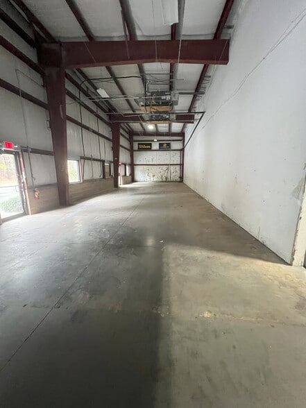 56 Progress Pl, Jackson, NJ à vendre - Photo intérieure - Image 2 de 25