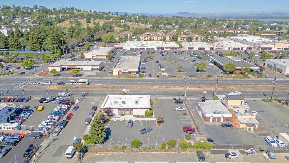 3400 Sonoma Blvd, Vallejo, CA à louer - Photo du bâtiment - Image 3 de 19