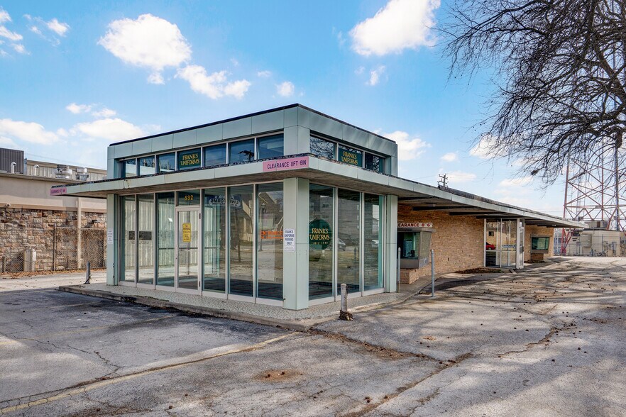 532 E Walnut St, Springfield, MO à vendre - Photo du bâtiment - Image 2 de 46