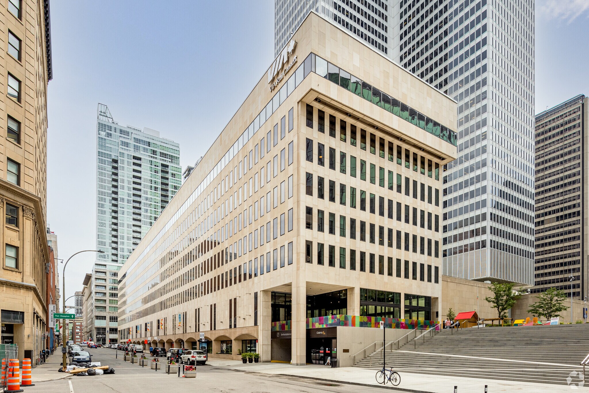 1240 Boul Robert-Bourassa, Montréal, QC à vendre Photo principale- Image 1 de 1