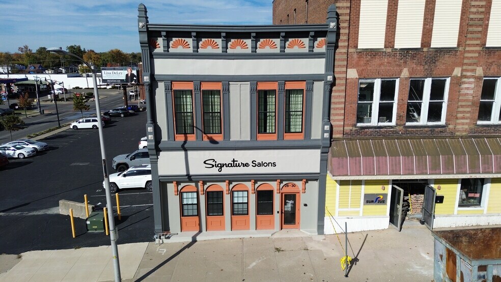 28 W 9th St, Anderson, IN à vendre - Photo du bâtiment - Image 2 de 14