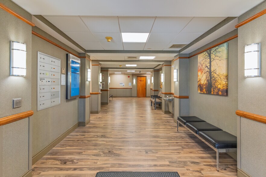 1 Bartol Ave, Ridley Park, PA à louer - Photo du bâtiment - Image 2 de 18