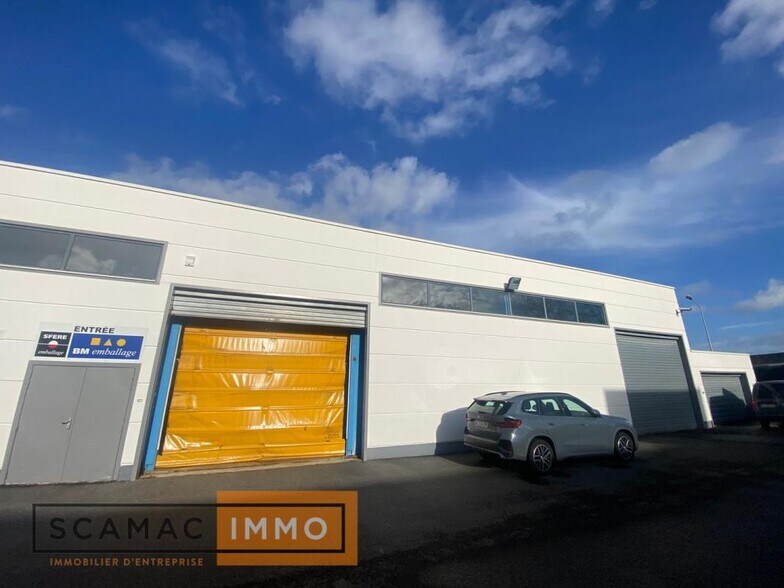 Industrial in Évry-Courcouronnes for lease - Building Photo - Image 1 of 8