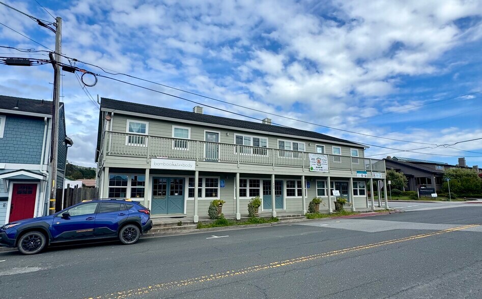 799 Main St, Half Moon Bay, CA à louer - Photo du bâtiment - Image 2 de 10