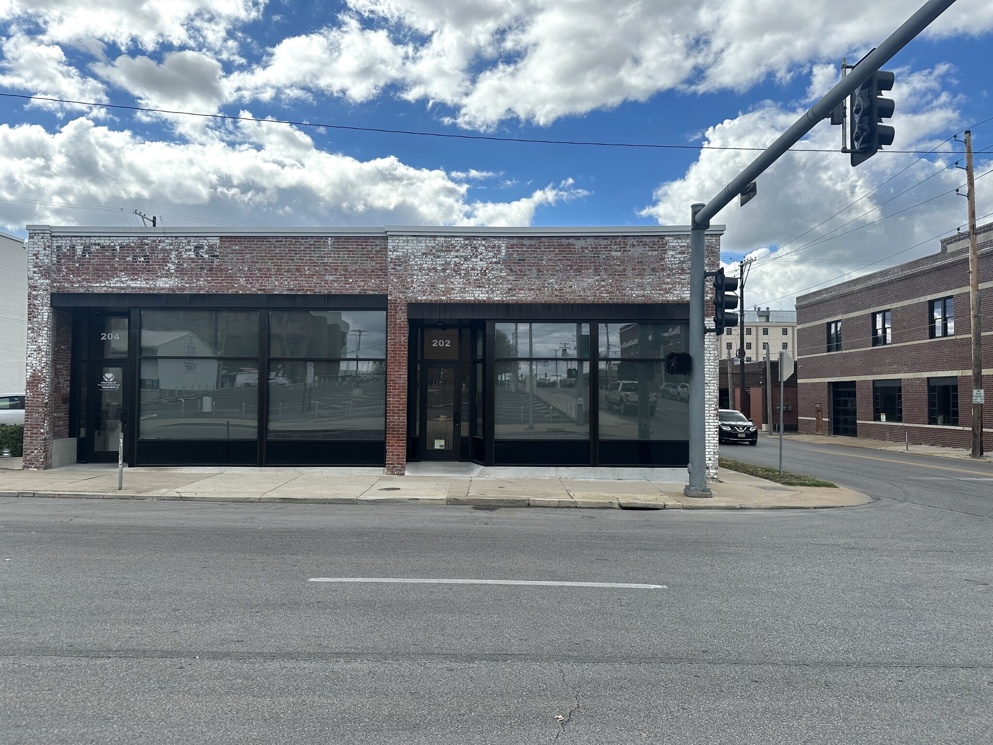 202 S Joplin Ave, Joplin, MO for lease Primary Photo- Image 1 of 15