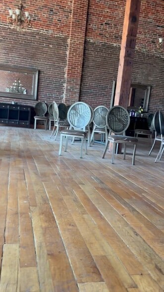104 N Market St, Gallatin, MO for sale - Commercial Listing Video - Image 1 of 15
