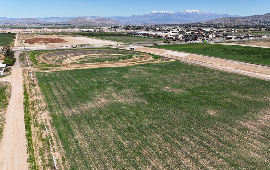 Ethanac & Evans Rd, Menifee, CA à vendre - Aérien - Image 3 de 4