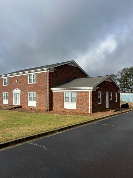 1513 Anderson St, Belton, SC for sale - Building Photo - Image 3 of 12