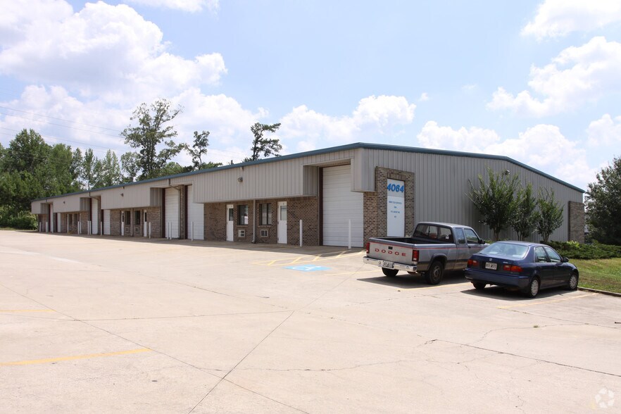 4064 Nine McFarland Dr, Alpharetta, GA for lease - Building Photo - Image 3 of 13