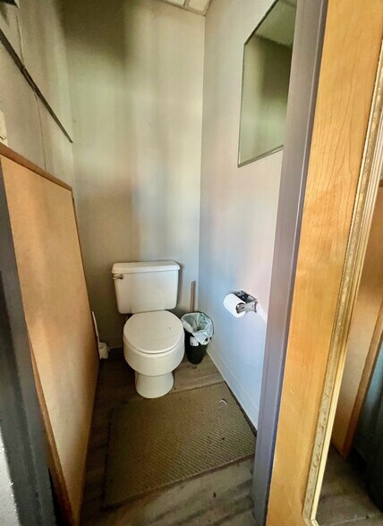 15 Main ave, Taylorsville, NC à louer - Photo du bâtiment - Image 3 de 6