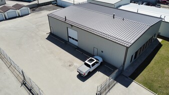 85 East Lake Cir NE, Airdrie AB - Commercial Real Estate