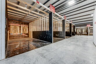 152 Thompson Dr, Bridgeport, WV for lease Interior Photo- Image 1 of 25