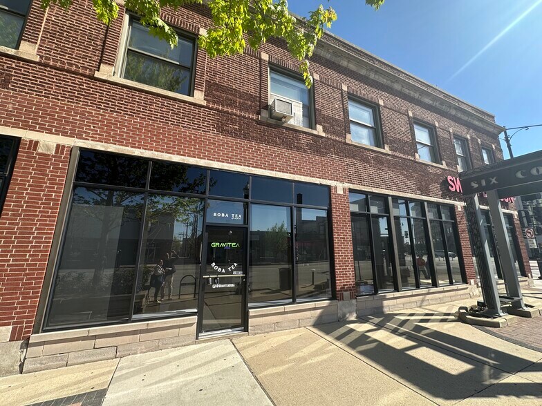 4006-4012 N Milwaukee Ave, Chicago, IL à louer - Photo du bâtiment - Image 2 de 13