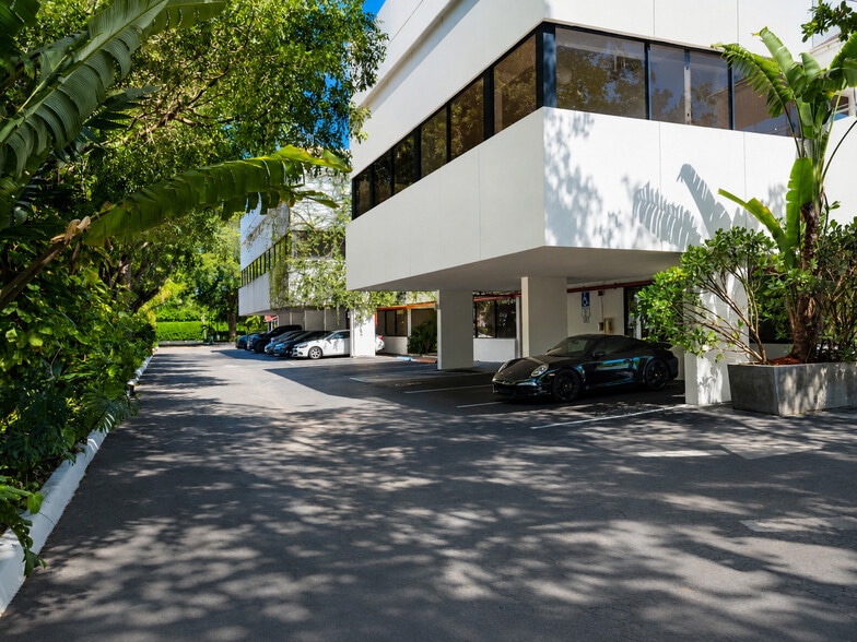 6950 Cypress Rd, Plantation, FL for lease - Building Photo - Image 3 of 9