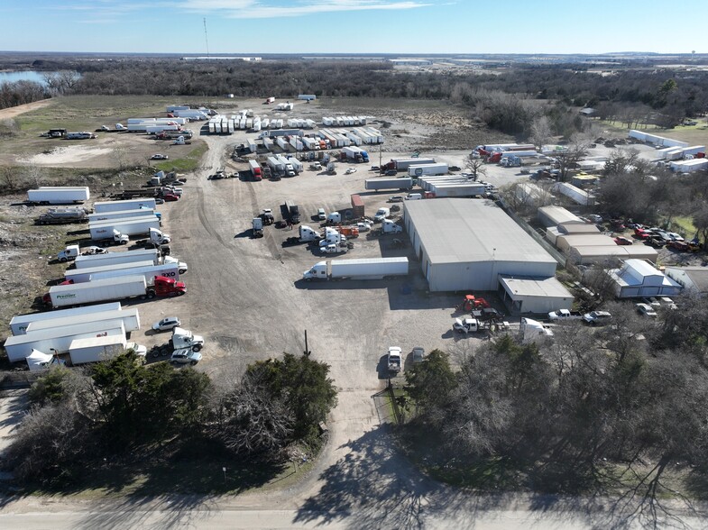 1700 Dowdy Ferry Rd, Hutchins, TX à vendre - Photo du bâtiment - Image 1 de 1