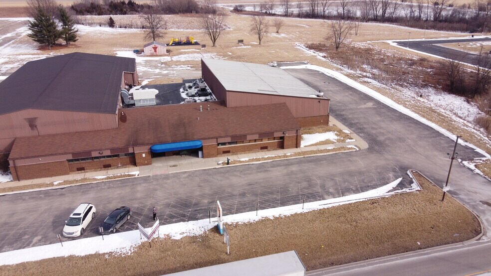 1350 S Briggs St, Joliet, IL à vendre - Photo du bâtiment - Image 2 de 18