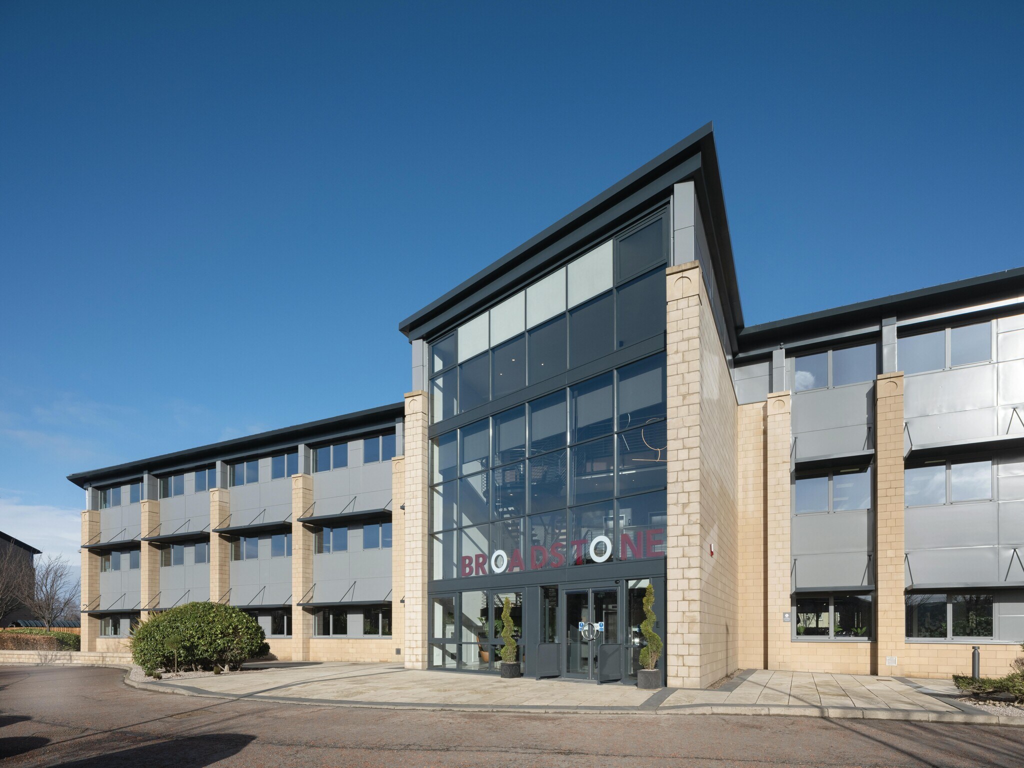 40-50 South Gyle Cres, Edinburgh à louer Photo du bâtiment- Image 1 de 7
