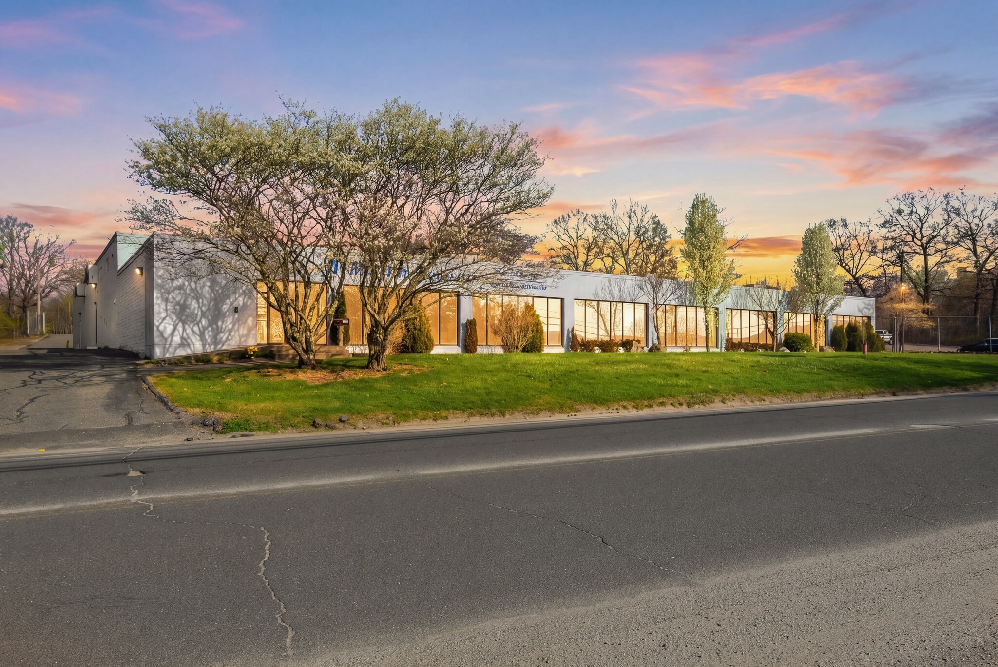 266 Brookside Rd, Waterbury, CT for sale Primary Photo- Image 1 of 22