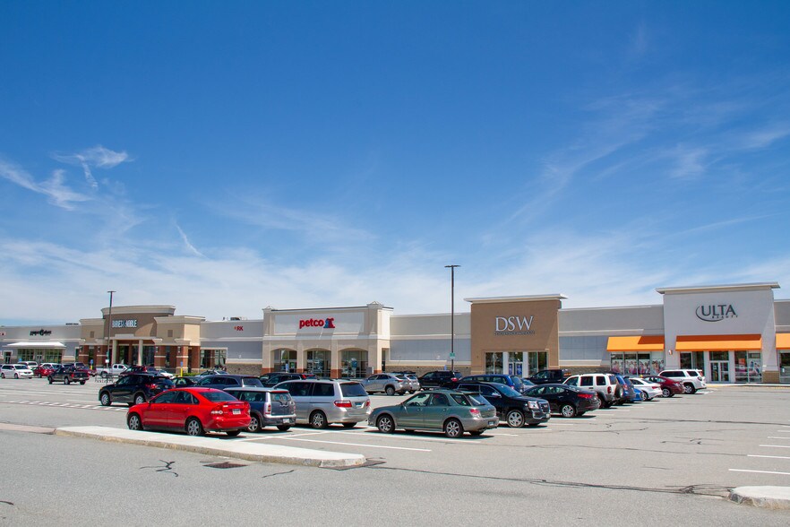 1315 W Main St, Middletown, RI à louer - Autre - Image 2 de 6