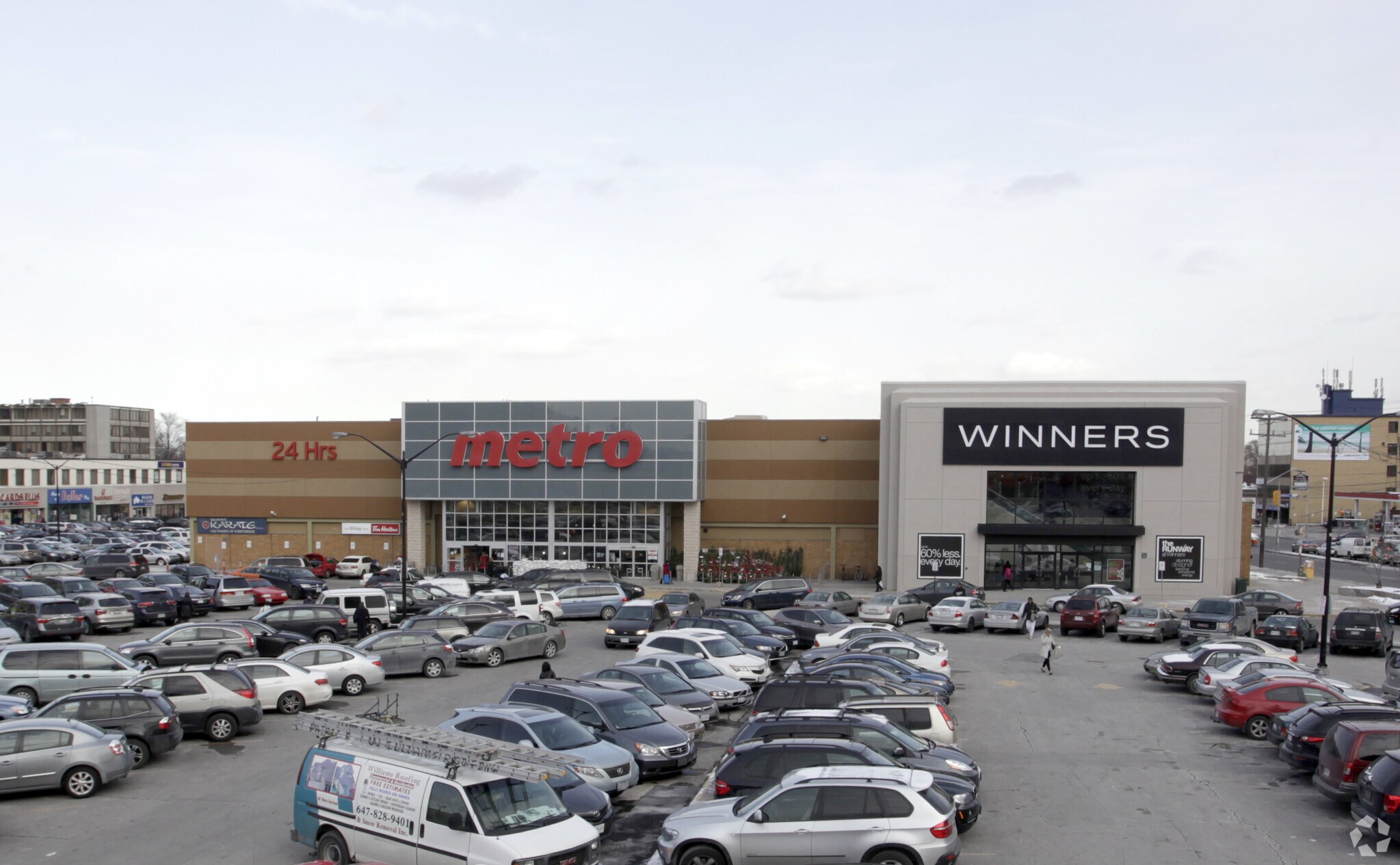 490-528 Lawrence Ave W, Toronto, ON à vendre Photo principale- Image 1 de 1