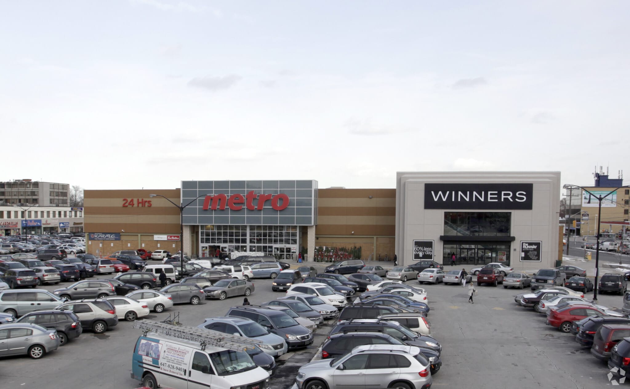 490-528 Lawrence Ave W, Toronto, ON for sale Primary Photo- Image 1 of 1