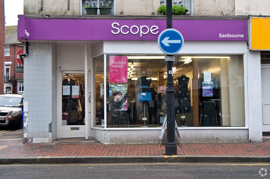11-11A Seaside Rd, Eastbourne à louer - Photo du bâtiment - Image 2 de 3