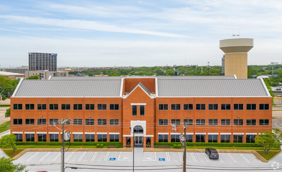 4600 Greenville Ave, Dallas, TX à louer - Photo du bâtiment - Image 2 de 4