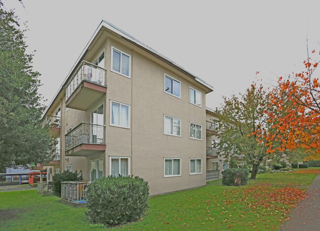 More details for 6540 Telford Av, Burnaby, BC - Multifamily for Sale