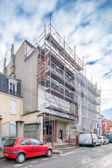 Bureau dans Malakoff à louer - Photo du bâtiment - Image 2 de 20