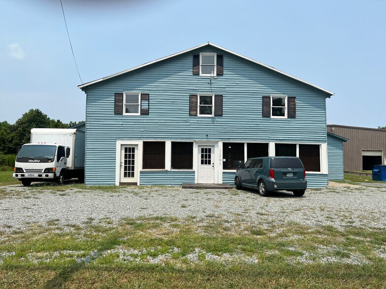 13686 Richmond Tappahannock Hwy, Saint Stephens Church, VA à vendre - Photo du bâtiment - Image 3 de 39
