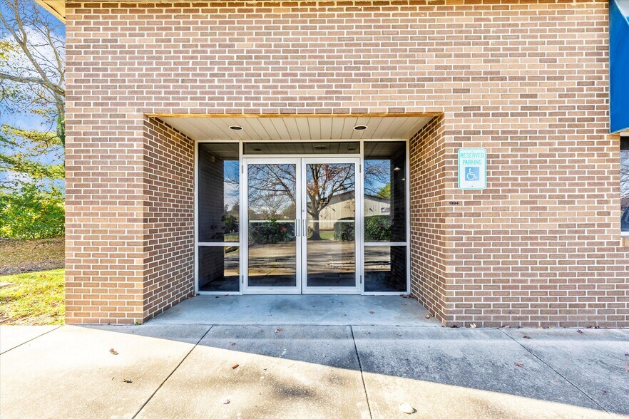 4603 Wedgewood Blvd, Frederick, MD à vendre - Photo du bâtiment - Image 3 de 24