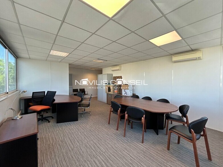 Office in Toulouse for lease - Interior Photo - Image 2 of 5